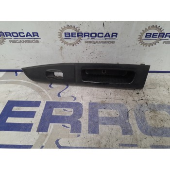 Recambio de mando elevalunas delantero derecho para hyundai getz (tb) 1.1 12v cat referencia OEM IAM 935801C100  
