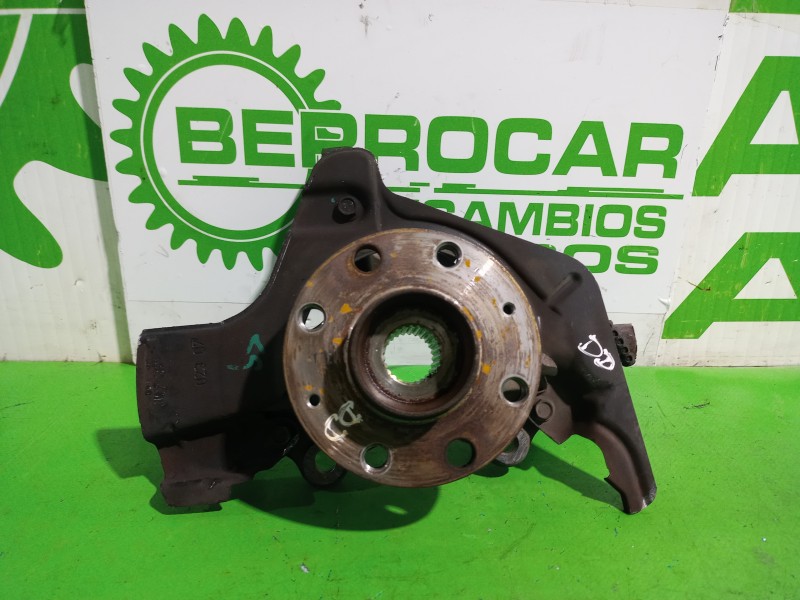 Recambio de mangueta delantera derecha para opel corsa d 1.3 16v cdti referencia OEM IAM 55700935  