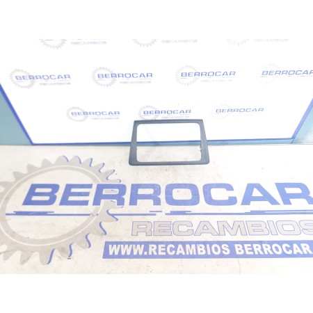 Recambio de molduras para skoda spaceback (5h) 1.6 tdi referencia OEM IAM 5JA858415  
