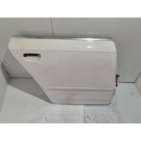 Recambio de puerta trasera derecha para seat exeo berlina (3r2) 2.0 tdi referencia OEM IAM 3R0833052  