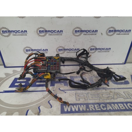 Recambio de caja reles / fusibles para hyundai getz (tb) 1.1 12v cat referencia OEM IAM 916001C020  