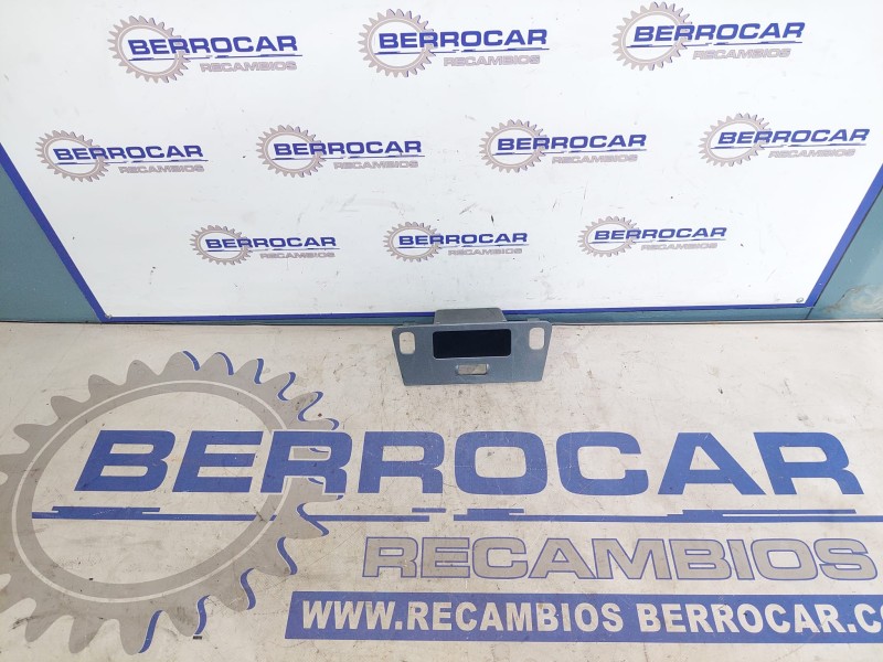 Recambio de molduras para citroën xsara picasso referencia OEM IAM 9642155677  