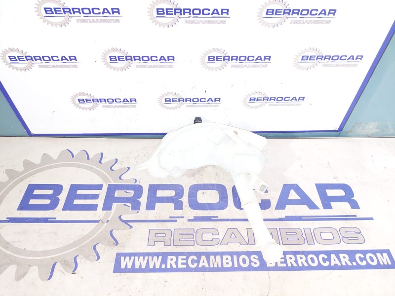 Recambio de deposito limpia para mazda 3 berlina (bk) referencia OEM IAM 860142721  