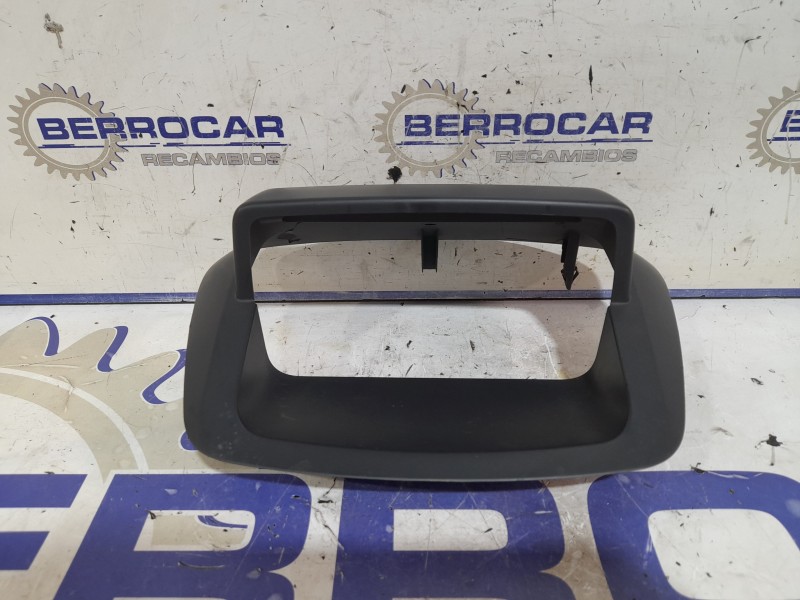Recambio de moldura para renault megane iii sport tourer 1.6 dci diesel fap referencia OEM IAM 628700004R  