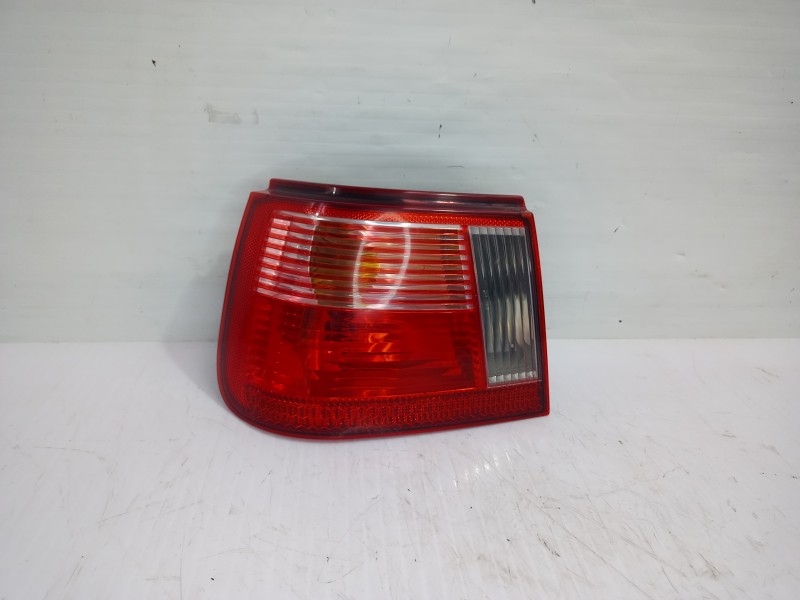 Recambio de piloto trasero izquierdo para seat ibiza (6k1) stella referencia OEM IAM 6K6945111G  