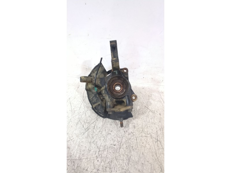 Recambio de mangueta delantera izquierda para hyundai tucson (jm) 2.0 crdi referencia OEM IAM 517152E100  