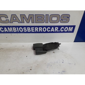 Recambio de anclaje cinturon para opel astra h ber. 1.7 16v cdti referencia OEM IAM 13310892  