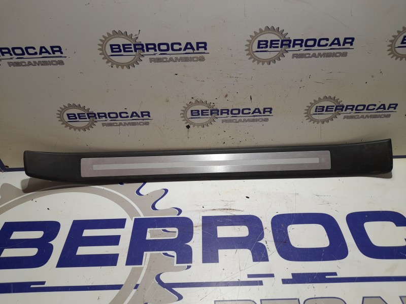 Recambio de moldura lateral para seat exeo berlina (3r2) 2.0 tdi referencia OEM IAM 8E0853373  