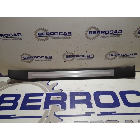 Recambio de moldura lateral para seat exeo berlina (3r2) 2.0 tdi referencia OEM IAM 8E0853373  