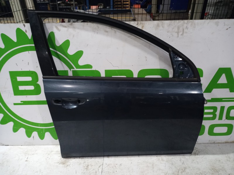 Recambio de puerta delantera derecha para volkswagen golf vi (5k1) advance referencia OEM IAM 5K4831056H  