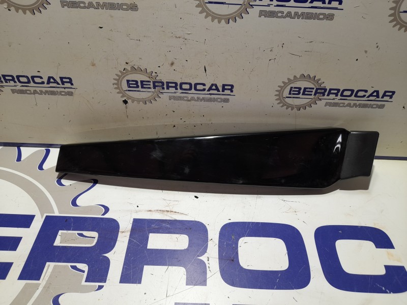 Recambio de moldura para seat exeo berlina (3r2) 2.0 tdi referencia OEM IAM 8E0853290D  