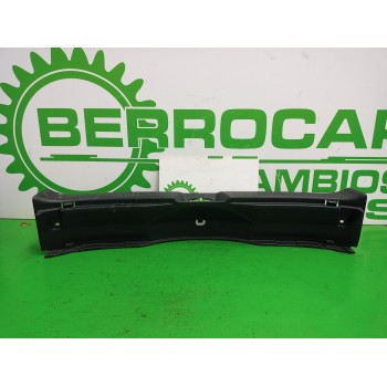 Recambio de molduras traseras para nissan qashqai ii (j11, j11_) 1.3 dig-t referencia OEM IAM 84992  