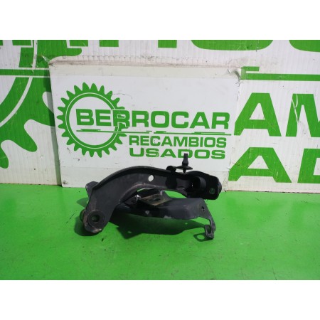 Recambio de soporte para renault kangoo profesional referencia OEM IAM 8200587029  