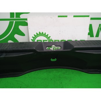 Recambio de molduras traseras para nissan qashqai ii (j11, j11_) 1.3 dig-t referencia OEM IAM 84992  