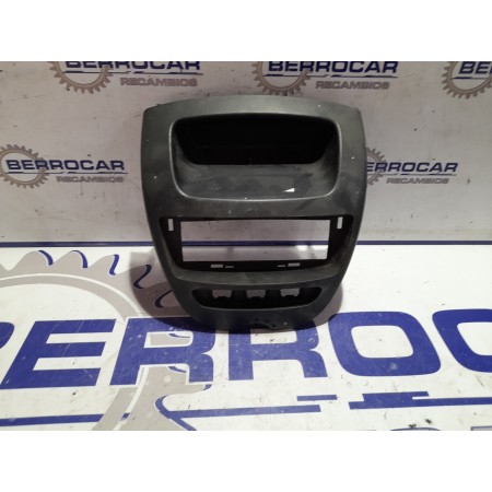 Recambio de moldura interior para peugeot 107 1.0 cat (384f) referencia OEM IAM 554050H010  