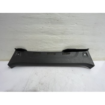 Recambio de moldura maletero para peugeot 207 confort referencia OEM IAM 9686057477  