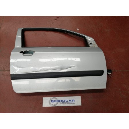 Recambio de puerta delantera derecha para hyundai getz (tb) 1.1 12v cat referencia OEM IAM 760031C221  