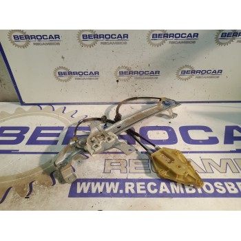 ELEVALUNAS TRASERO DERECHO 827200008R 