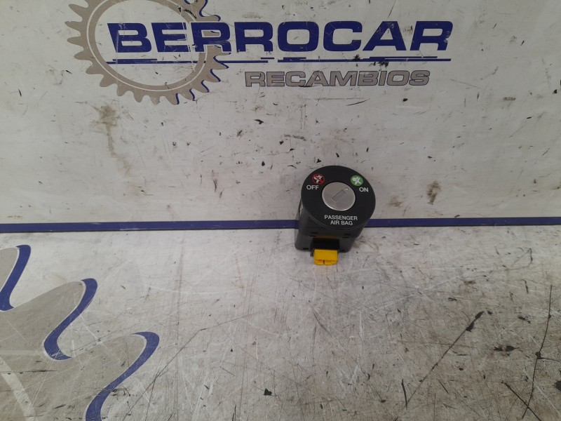 Recambio de seguro airbag para hyundai getz (tb) 1.1 12v cat referencia OEM IAM 845353K000  