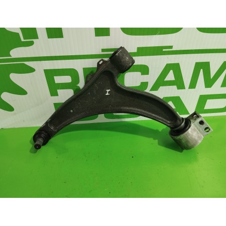 Recambio de brazo suspension inferior delantero izquierdo para opel insignia berlina 2.0 cdti cat referencia OEM IAM 0131221  