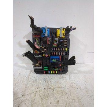 CAJA RELES / FUSIBLES 9830790580 