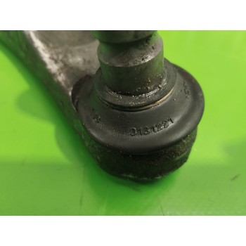 Recambio de brazo suspension inferior delantero derecho para opel insignia berlina 2.0 cdti cat referencia OEM IAM 0131221  