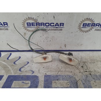 Recambio de pilotos laterales para hyundai getz (tb) 1.1 12v cat referencia OEM IAM 92303-25500  
