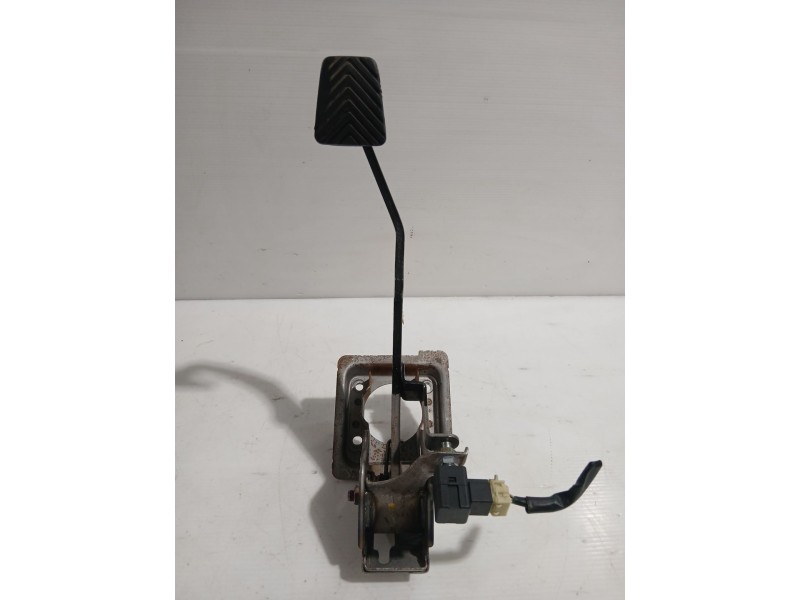 Recambio de pedal freno para hyundai tucson (jm) 2.0 crdi referencia OEM IAM 328102E100  
