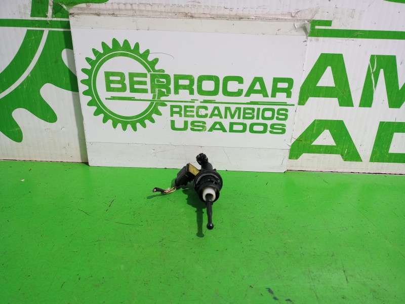 Recambio de bomba embrague para volkswagen golf vi (5k1) advance referencia OEM IAM 1K0721388AB  