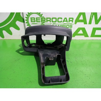 Recambio de moldura para renault kangoo profesional referencia OEM IAM 8200796831  
