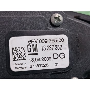 Recambio de pedal acelerador para opel insignia berlina 2.0 cdti cat referencia OEM IAM 13237352  