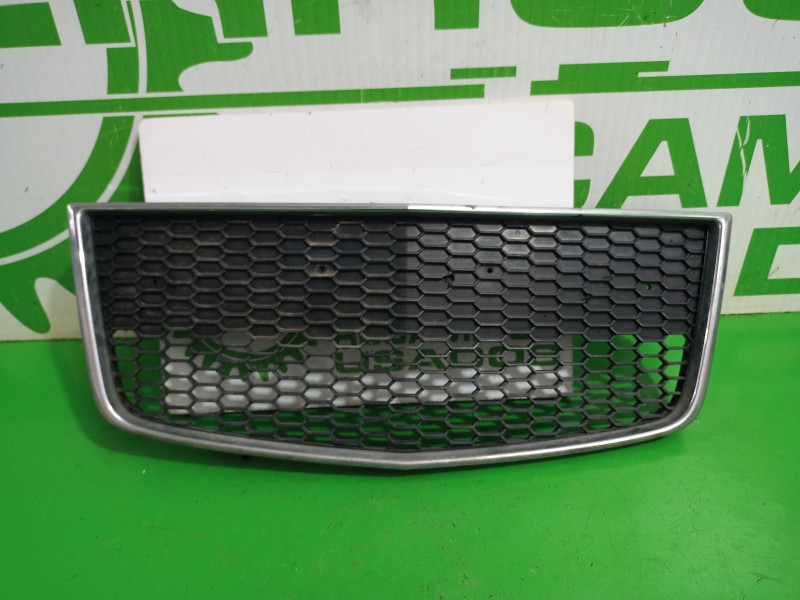 Recambio de rejilla paragolpes central para chevrolet aveo ls referencia OEM IAM 96813737  