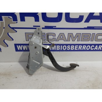 Recambio de pedal embrague para opel astra h ber. 1.7 16v cdti referencia OEM IAM 90539237  