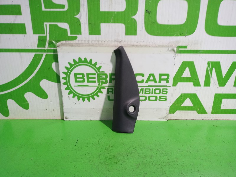 Recambio de moldura para renault kangoo profesional referencia OEM IAM 802935091R  