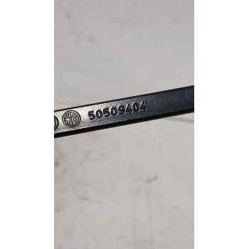 Recambio de brazo limpia delantero derecho para alfa romeo giulietta (940_) 1.6 jtdm (940fxd1a) referencia OEM IAM 50509404  