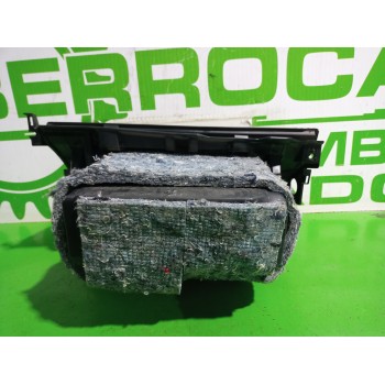 Recambio de guantera para renault kangoo profesional referencia OEM IAM 681083048R  