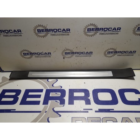 Recambio de moldura lateral para seat exeo berlina (3r2) 2.0 tdi referencia OEM IAM 8E0853374P  