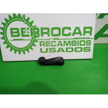 Recambio de maneta elevalunas trasera izquierda para chevrolet aveo ls referencia OEM IAM 96301568  