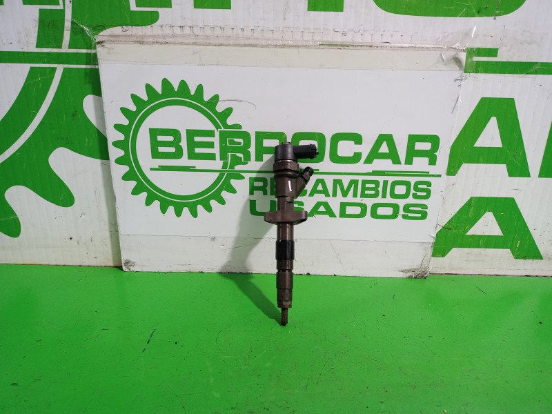 Recambio de inyector para renault espace iv (jk0) 2.2 dci turbodiesel referencia OEM IAM 8200084534  
