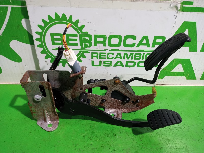 Recambio de pedalera para renault kangoo profesional referencia OEM IAM 8200436878 / 30008719  