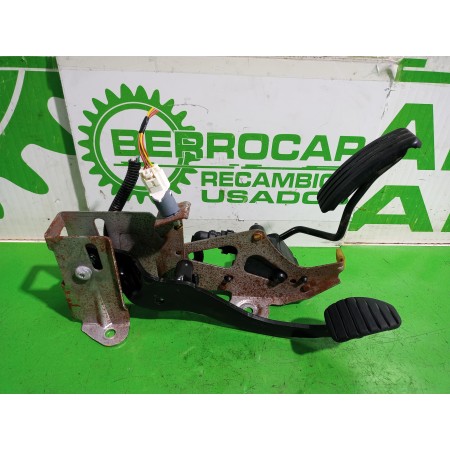 Recambio de pedalera para renault kangoo profesional referencia OEM IAM 8200436878 / 30008719  