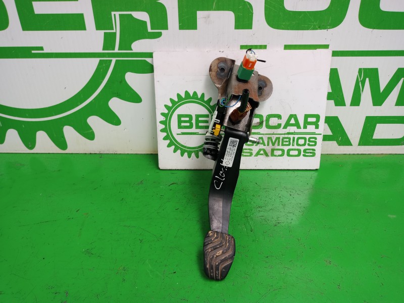 Recambio de pedal embrague para nissan qashqai ii (j11, j11_) 1.3 dig-t referencia OEM IAM 465036  