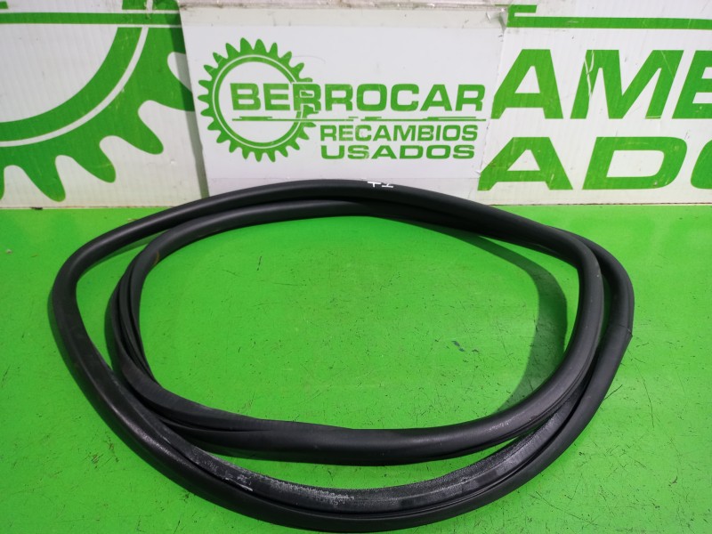 Recambio de goma contorno para volkswagen golf vi (5k1) advance referencia OEM IAM 5K6867913C9B9  