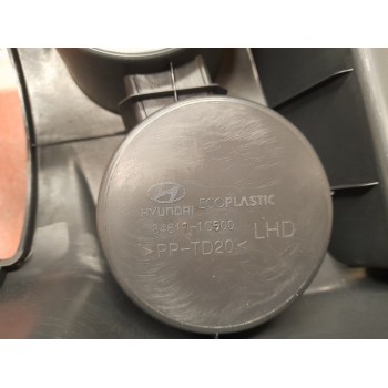 Recambio de consola central para hyundai getz (tb) 1.1 12v cat referencia OEM IAM 84611 1C500  