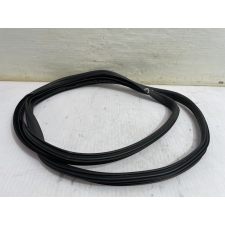 Recambio de goma contorno para skoda yeti active referencia OEM IAM 5L0867365  