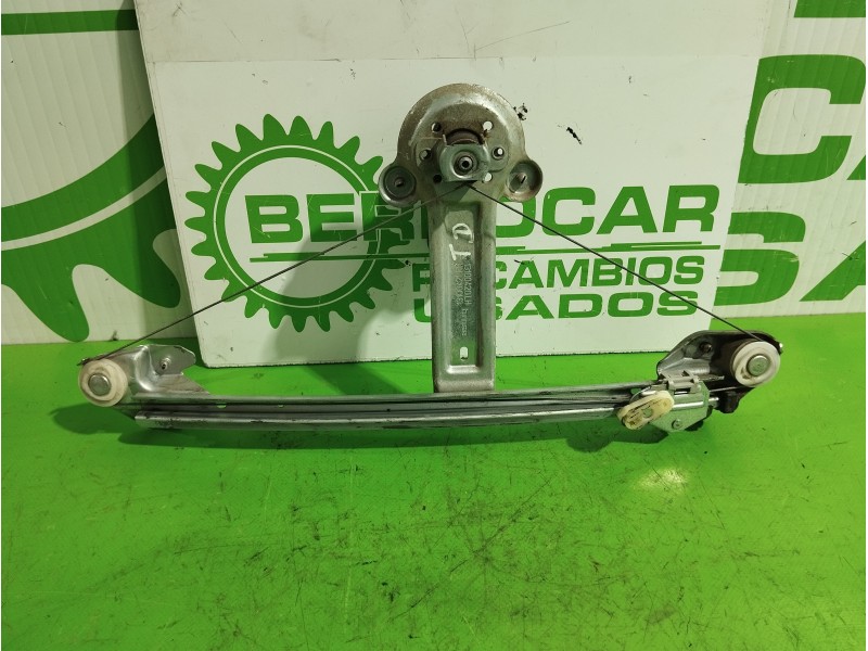 Recambio de elevalunas trasero derecho para opel astra h berlina essentia referencia OEM IAM 13100421  