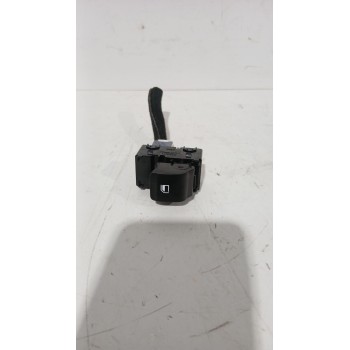 MANDO ELEVALUNAS DELANTERO DERECHO 93581Q00004X 