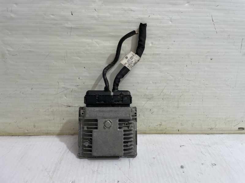 Recambio de centralita motor uce para skoda yeti active referencia OEM IAM 03F906070JH  