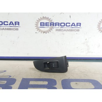 MANDO ELEVALUNAS TRASERO DERECHO 7427105020 