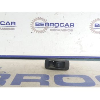 MANDO ELEVALUNAS TRASERO DERECHO 8480102411 